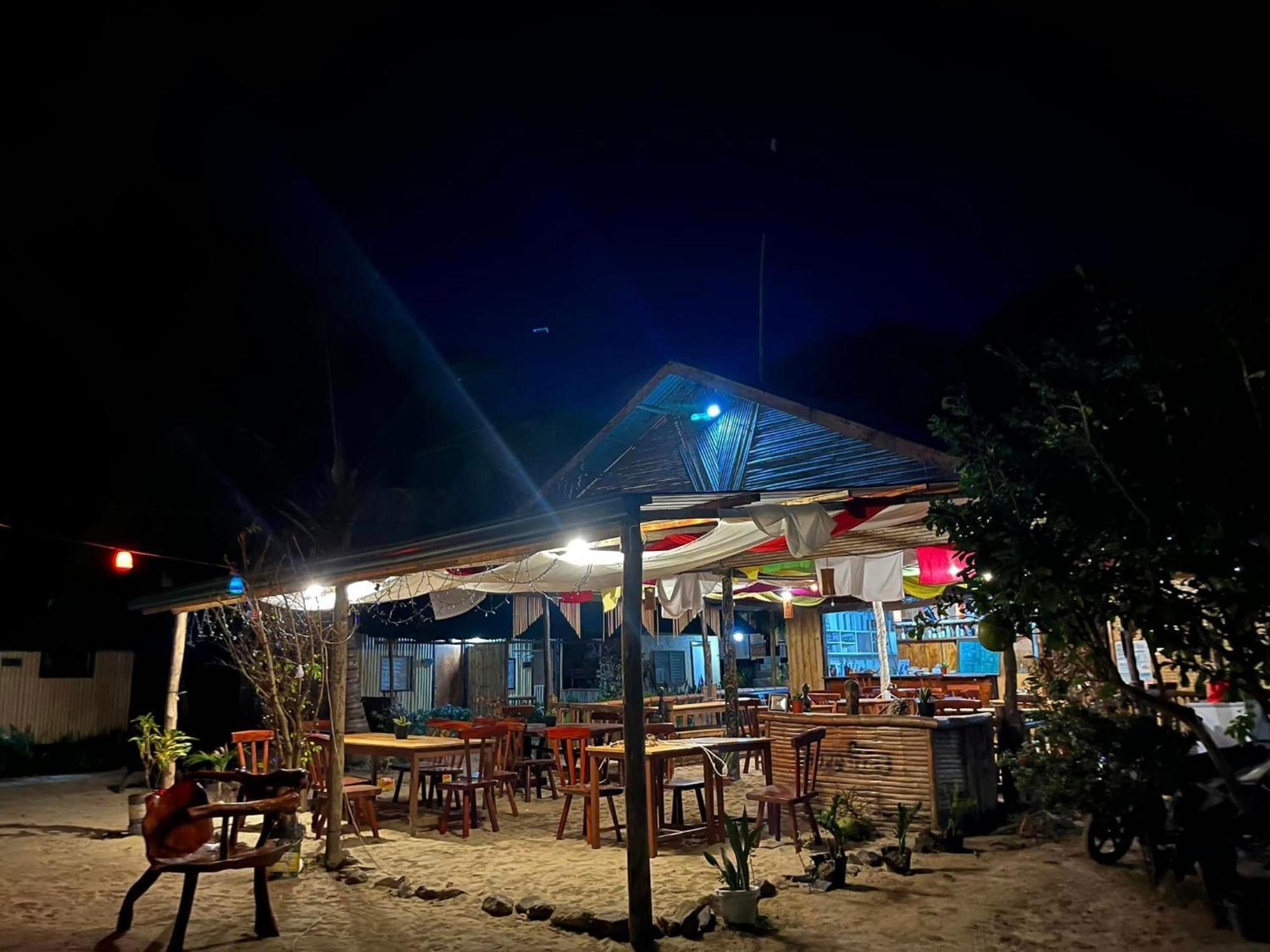 Floresitas Beach Resort El Nido Bagian luar foto